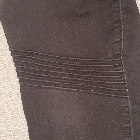 Pants - Picture 3 of 5